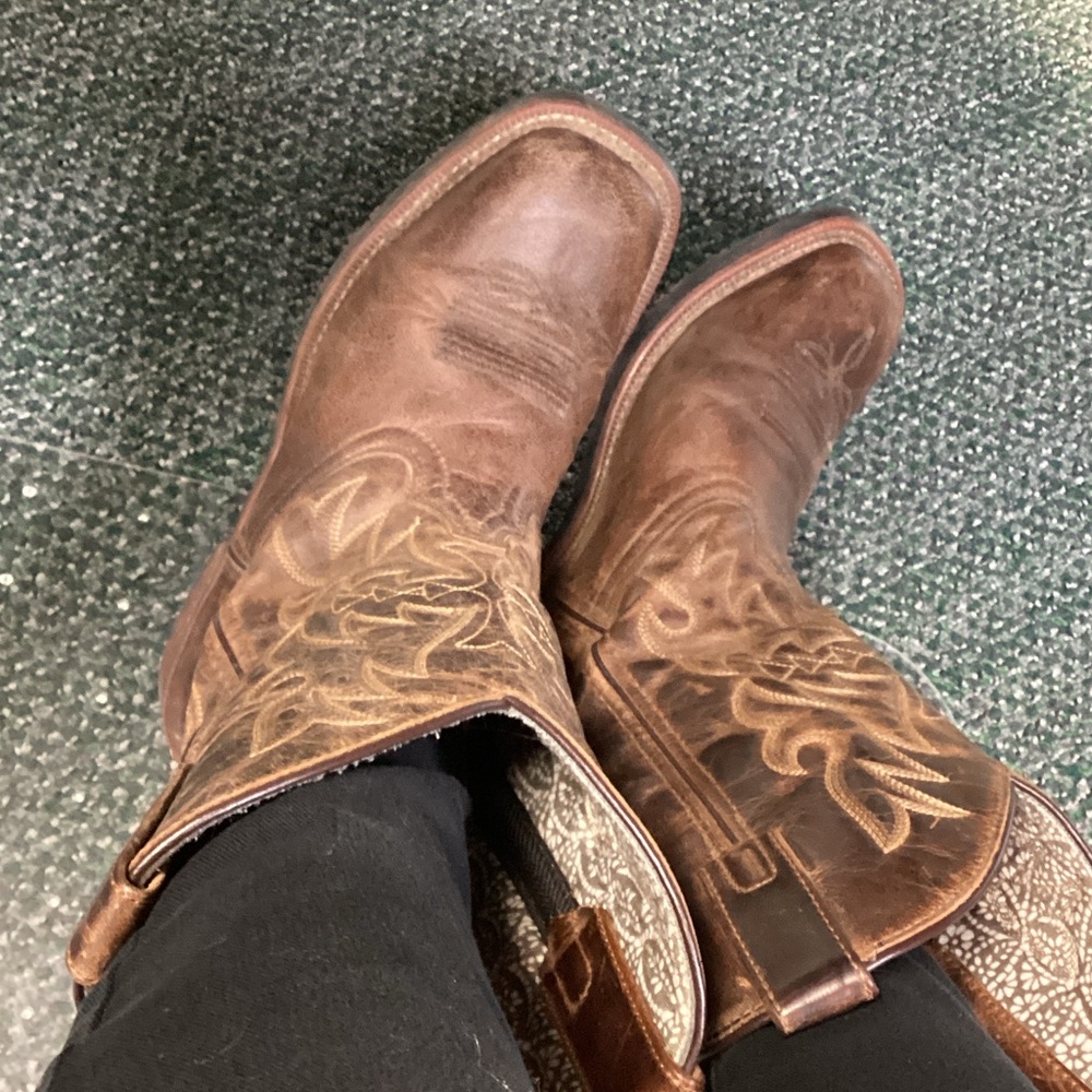Laredo Distressed Brown Embroidered Western Heeled Boots - Picture 13 of 13
